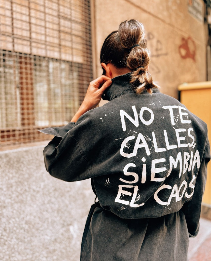 VESTIDO SIEMBRA EL CAOS