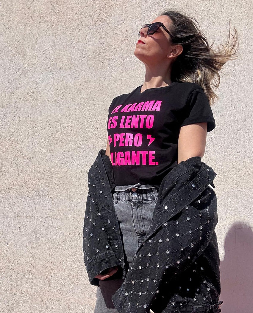 CAMISETA KARMA NEGRA
