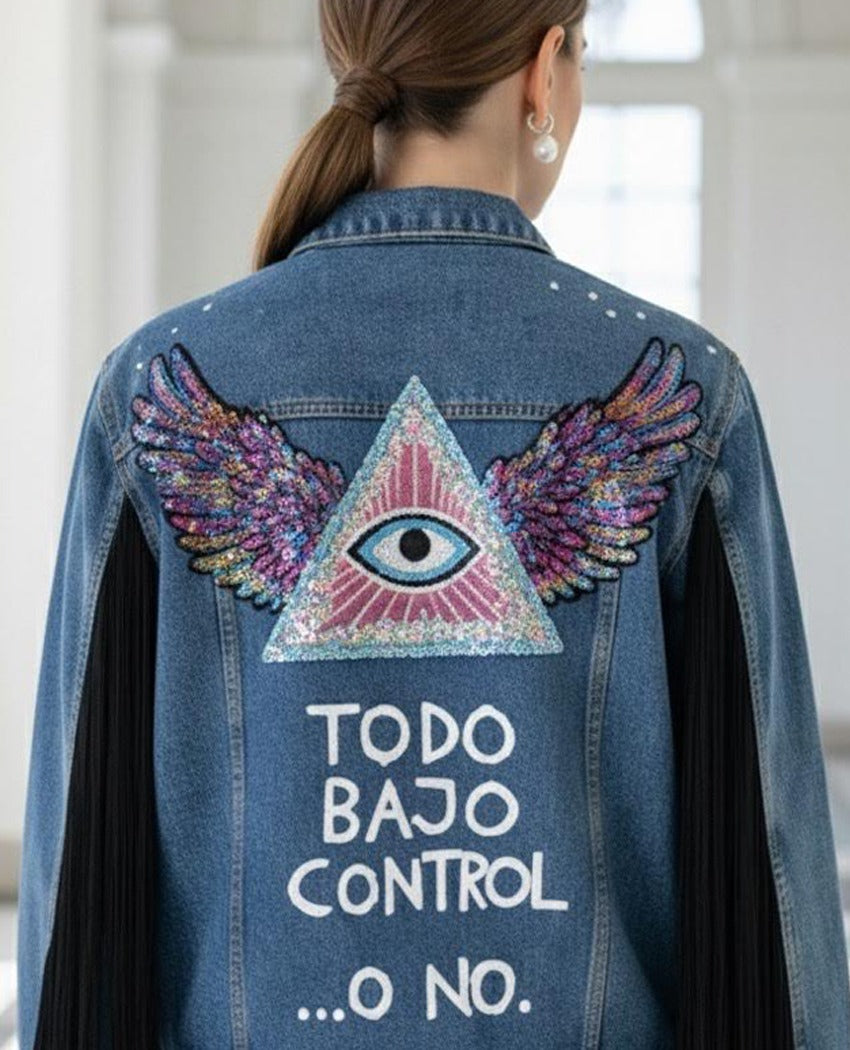 CAZADORA BAJO CONTROL