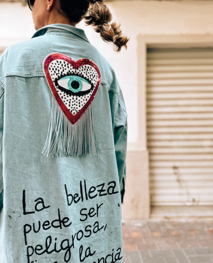VESTIDO LA INTELIGENCIA ES LETAL