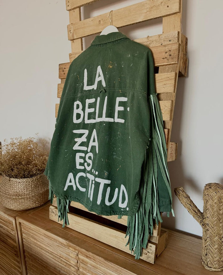 CAZADORA LA BELLEZA