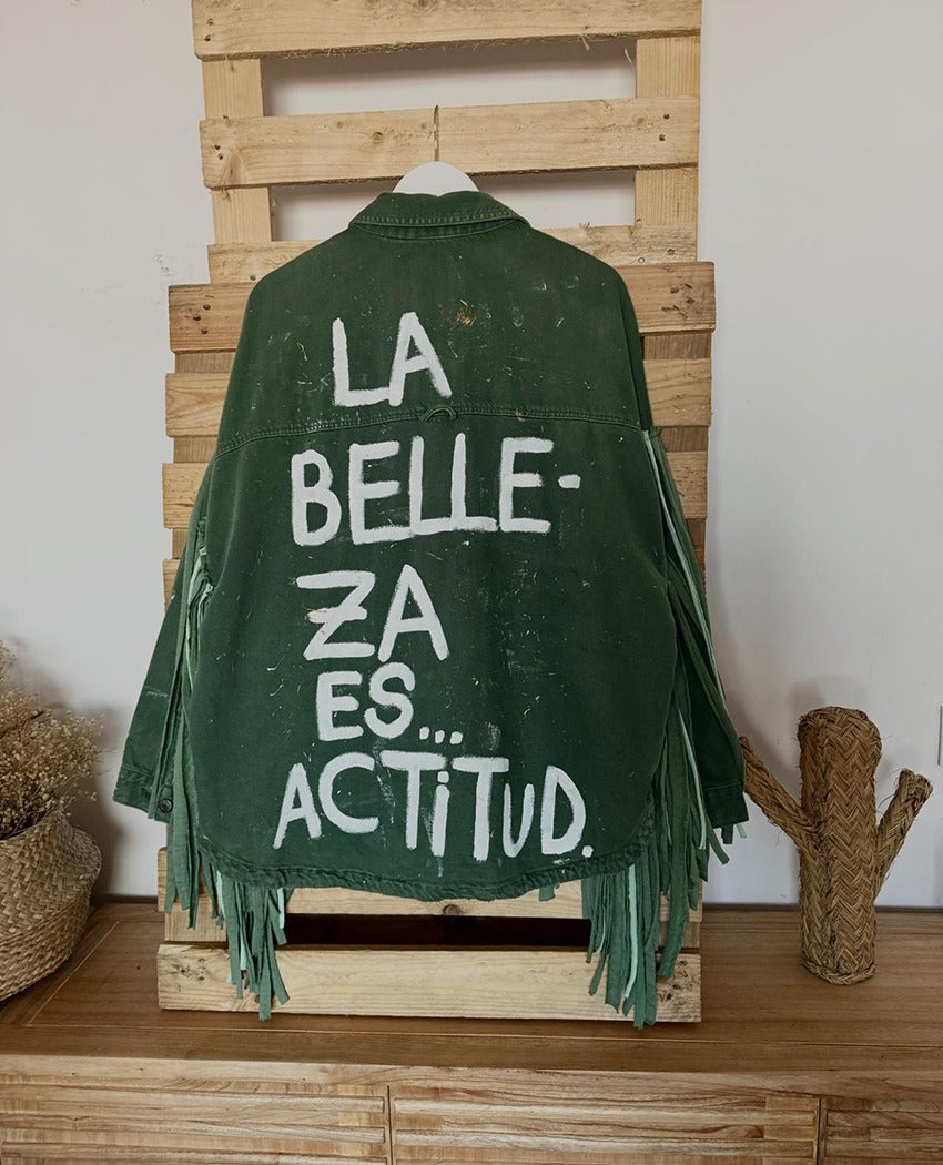 CAZADORA LA BELLEZA