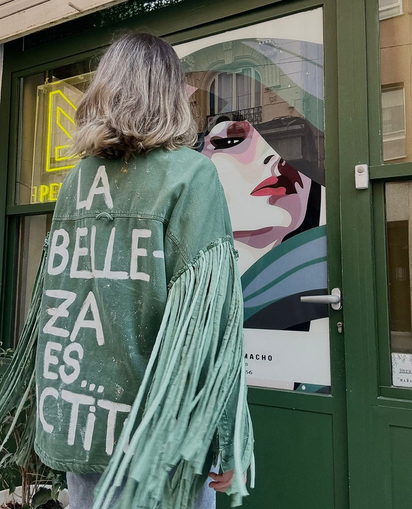 CAZADORA LA BELLEZA