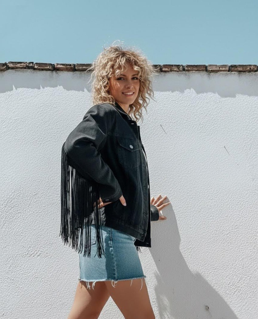 CAZADORA REBELDE