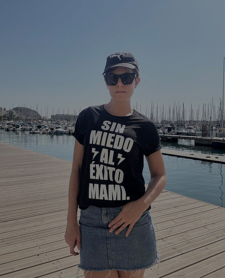 CAMISETA SIN MIEDO NEGRA