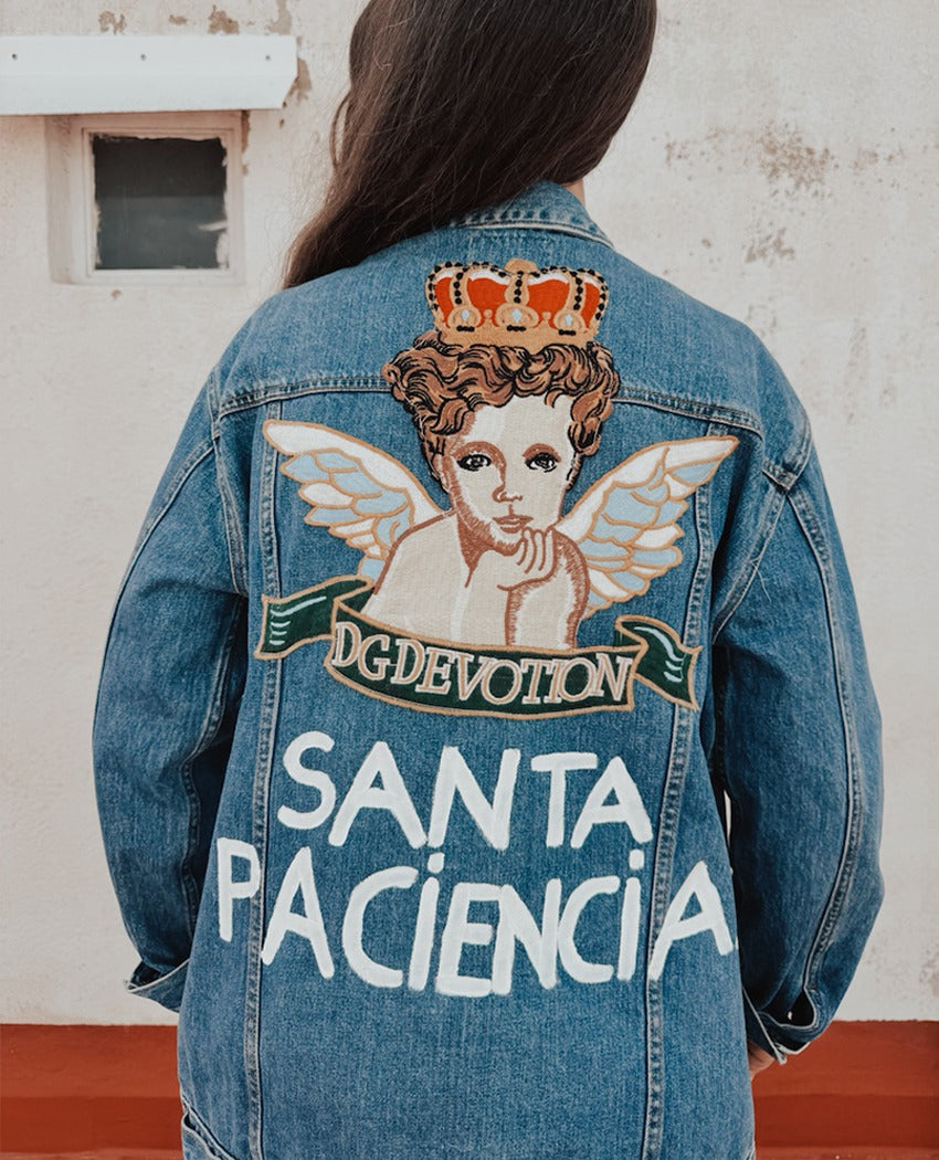 CAZADORA SANTA PACIENCIA