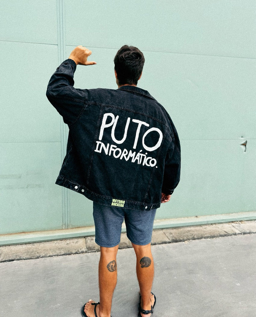 CAZADORA PUTO INFORMÁTICO