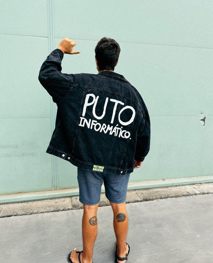 CAZADORA PUTO INFORMÁTICO