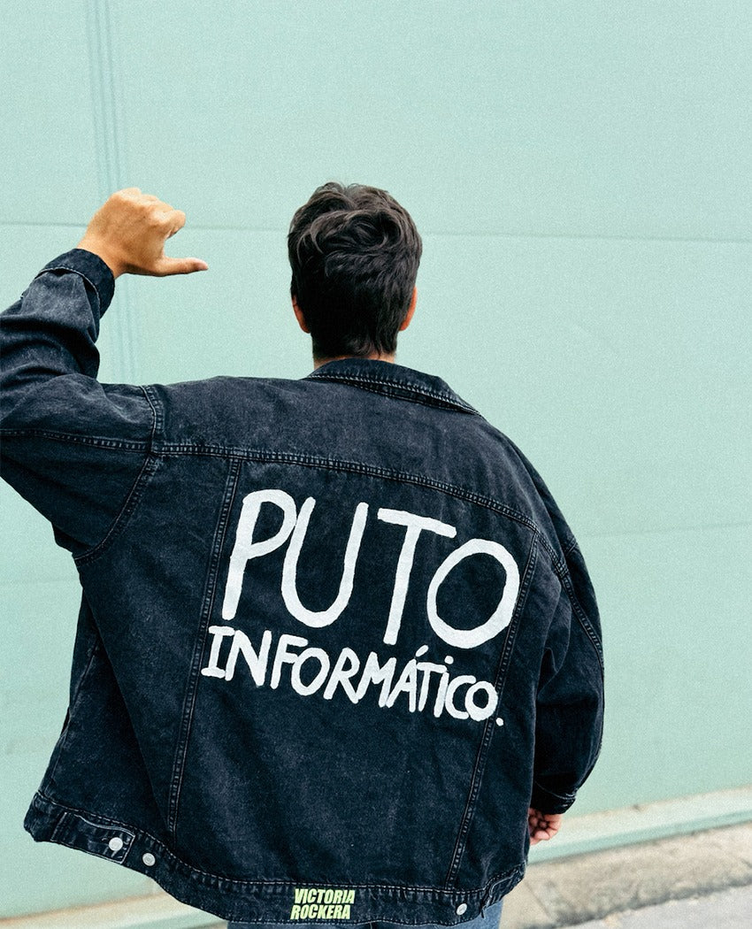 CAZADORA PUTO INFORMÁTICO