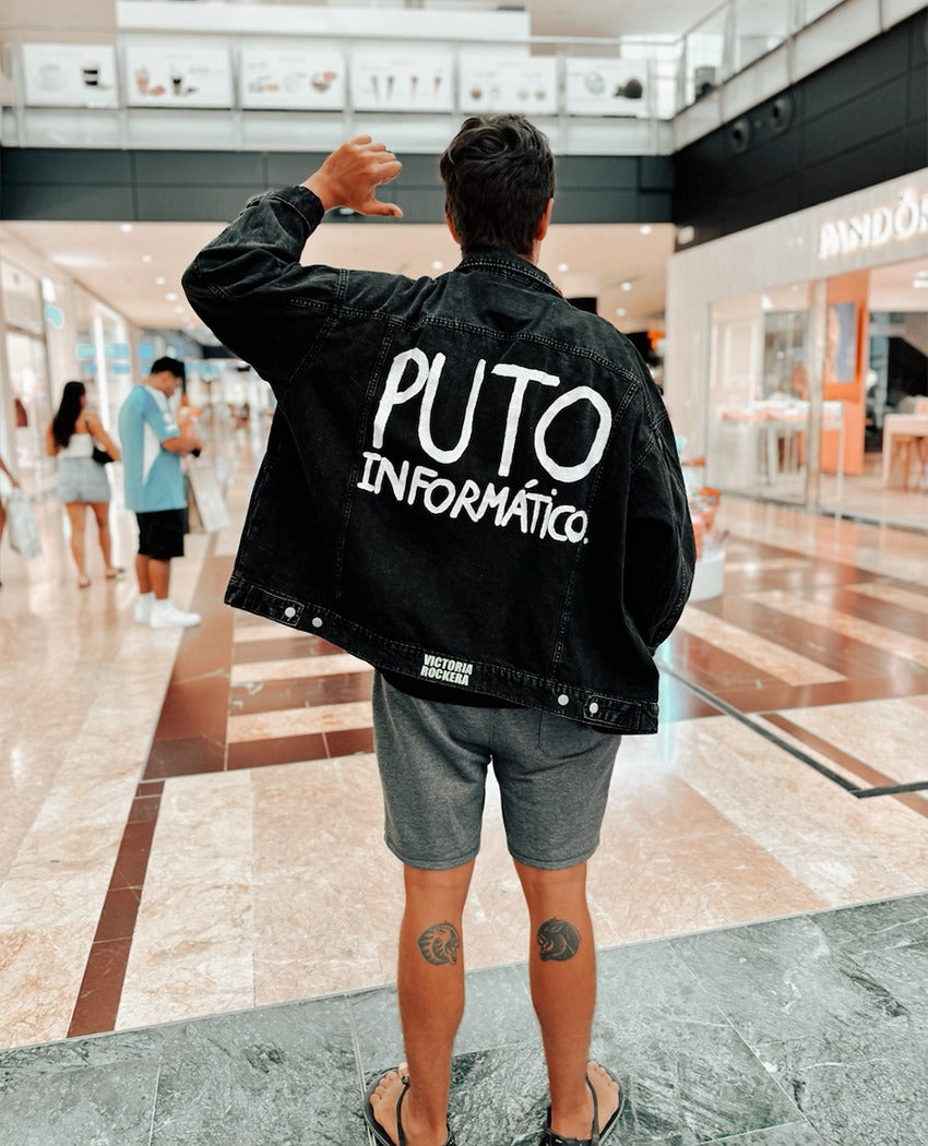 CAZADORA PUTO INFORMÁTICO