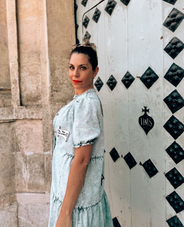 a18 VESTIDO A BESOS SI