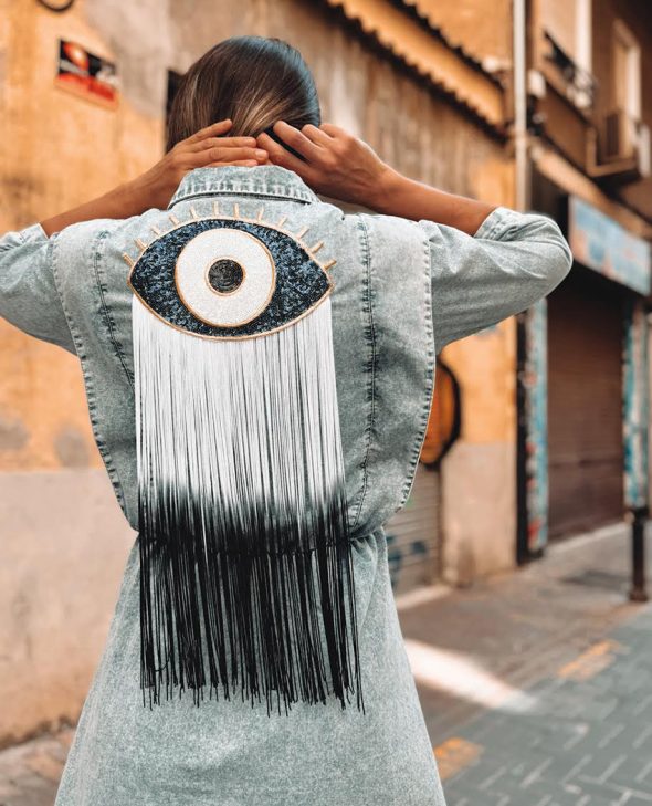 regi9 VESTIDO OJO PODEROSO