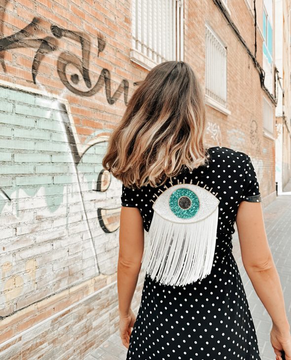 l2 VESTIDO LUNARES OJO