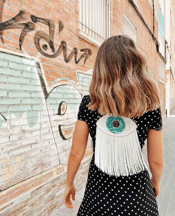 l4 VESTIDO LUNARES OJO