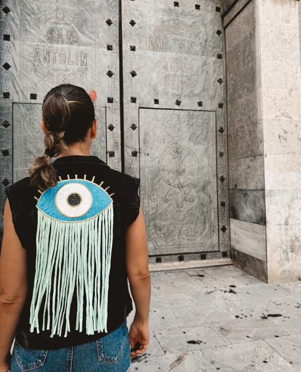 ojo17 CHALECO OJO TURQUESA