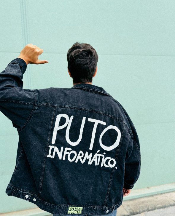 v4 CAZADORA PUTO INFORMÁTICO