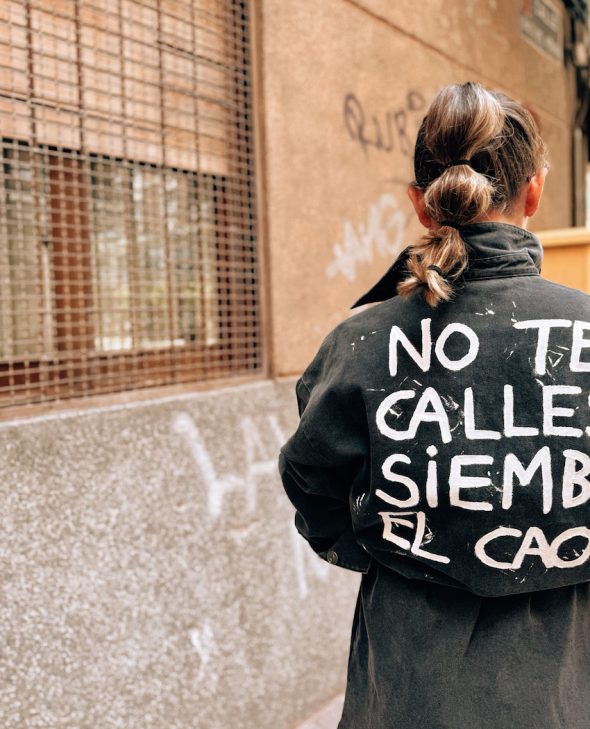 VESTIDO SIEMBRA EL CAOS