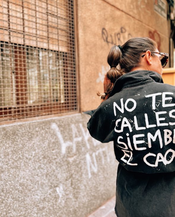 VESTIDO SIEMBRA EL CAOS