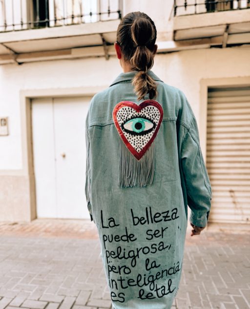 VESTIDO LA INTELIGENCIA ES LETAL