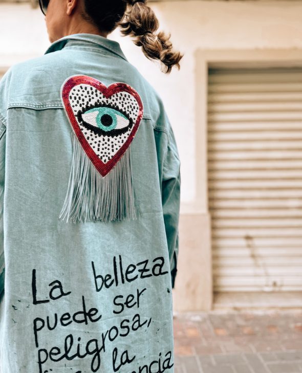 VESTIDO LA INTELIGENCIA ES LETAL