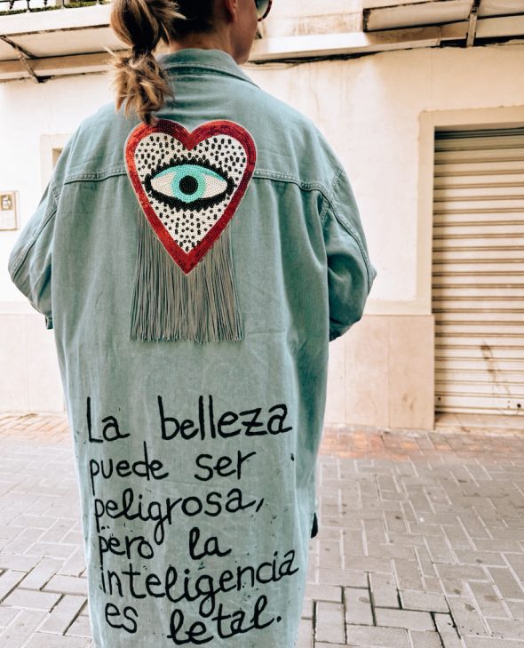 VESTIDO LA INTELIGENCIA ES LETAL