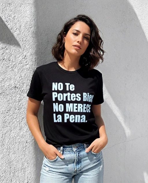 camiseta no te portes bien, no merece la pena CAMISETA NO TE PORTES BIEN